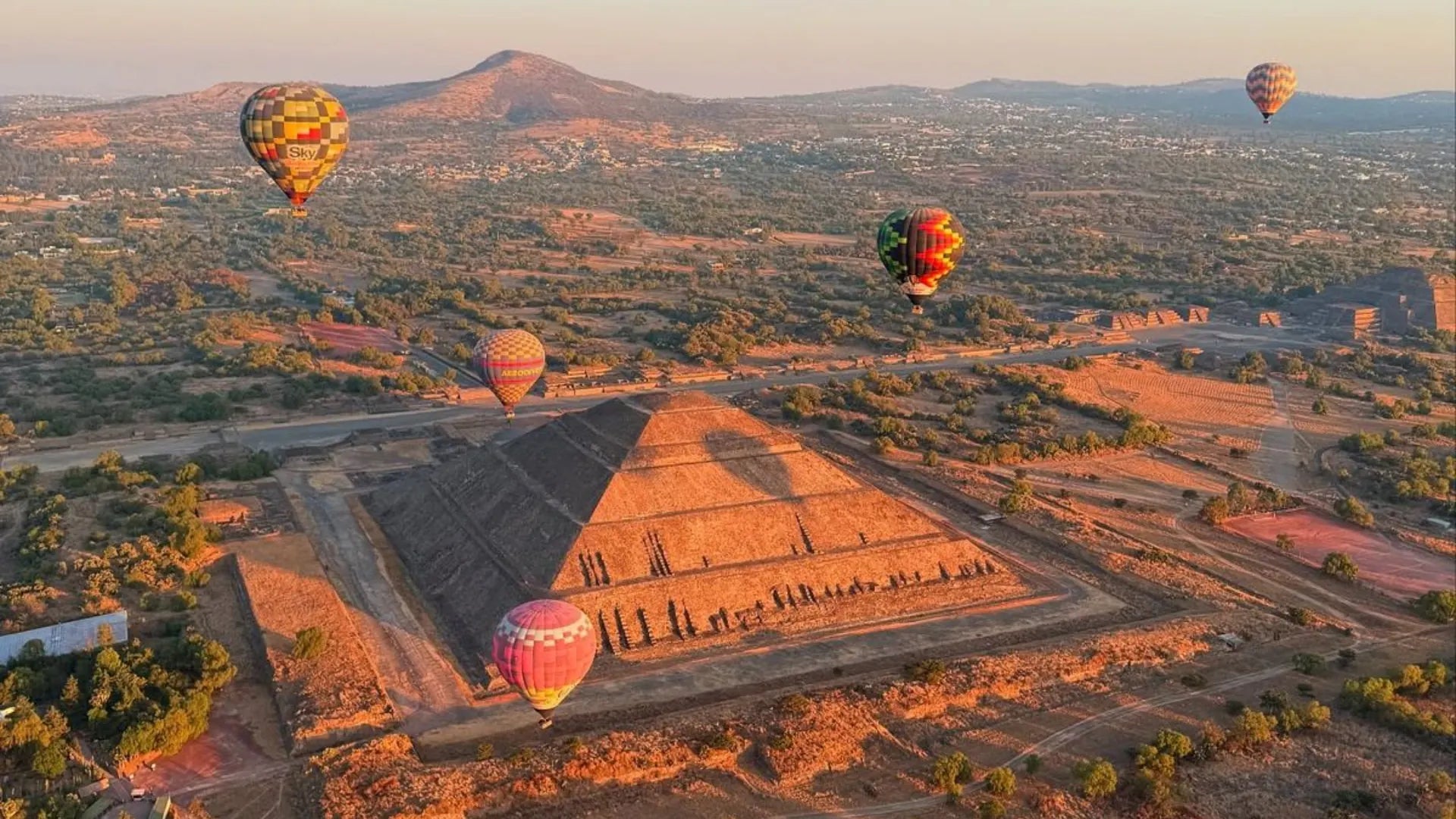 La historia de las Pirámides de Teotihuacán y por qué tienes que visitarlas